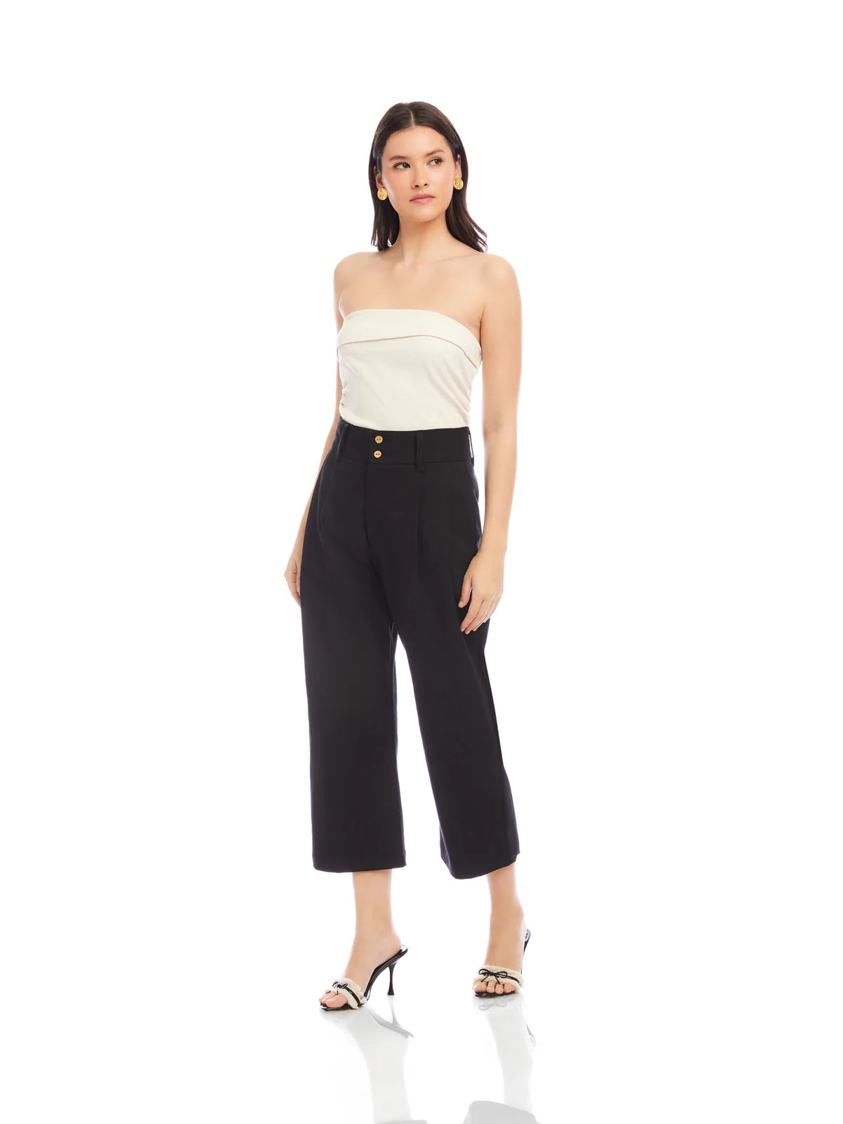Woman Wearing Sadie Trouser